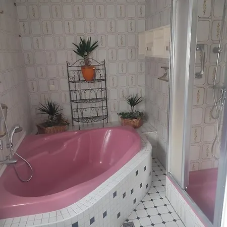 Altes Forsthaus Penthouse & Fachwerkstuebchen Fuer Monteure Und Firmen Am Schiedersee Шидер-Шваленберг